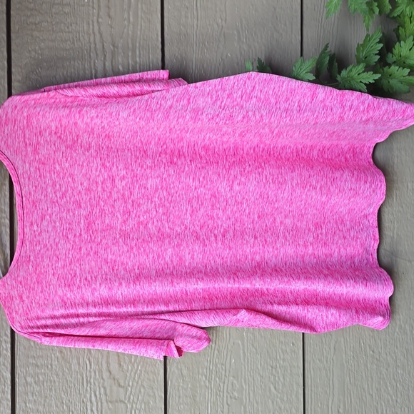 Real Essentials Pink Short Sleeve V-neck Tee 3x - Picture 4 of 6